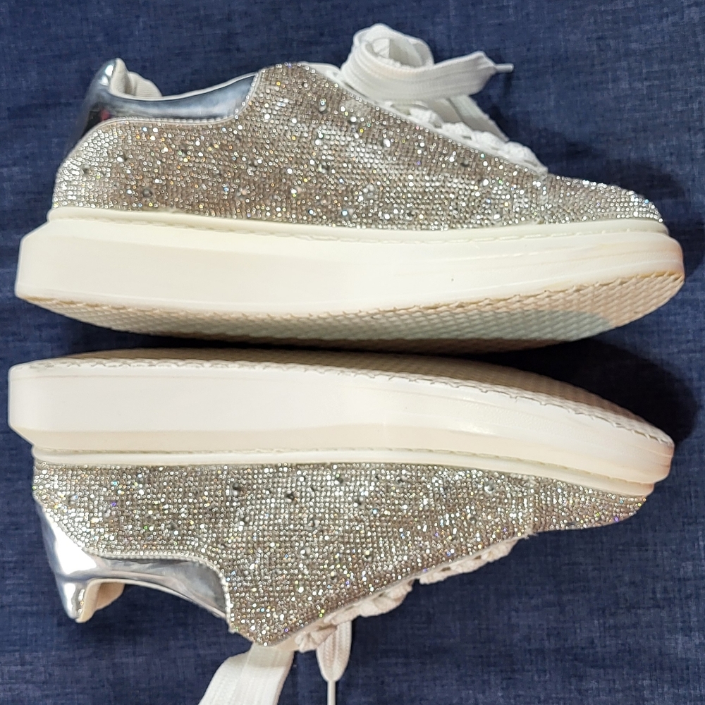 Elegant Silver Women's Sneakers - Picture 3 of 10